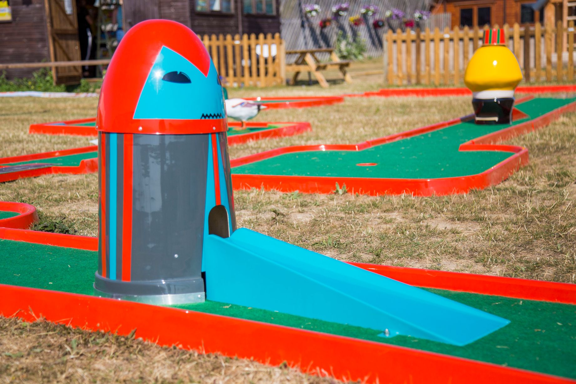 cmcc20180713a-002_c image grey red and blue robot