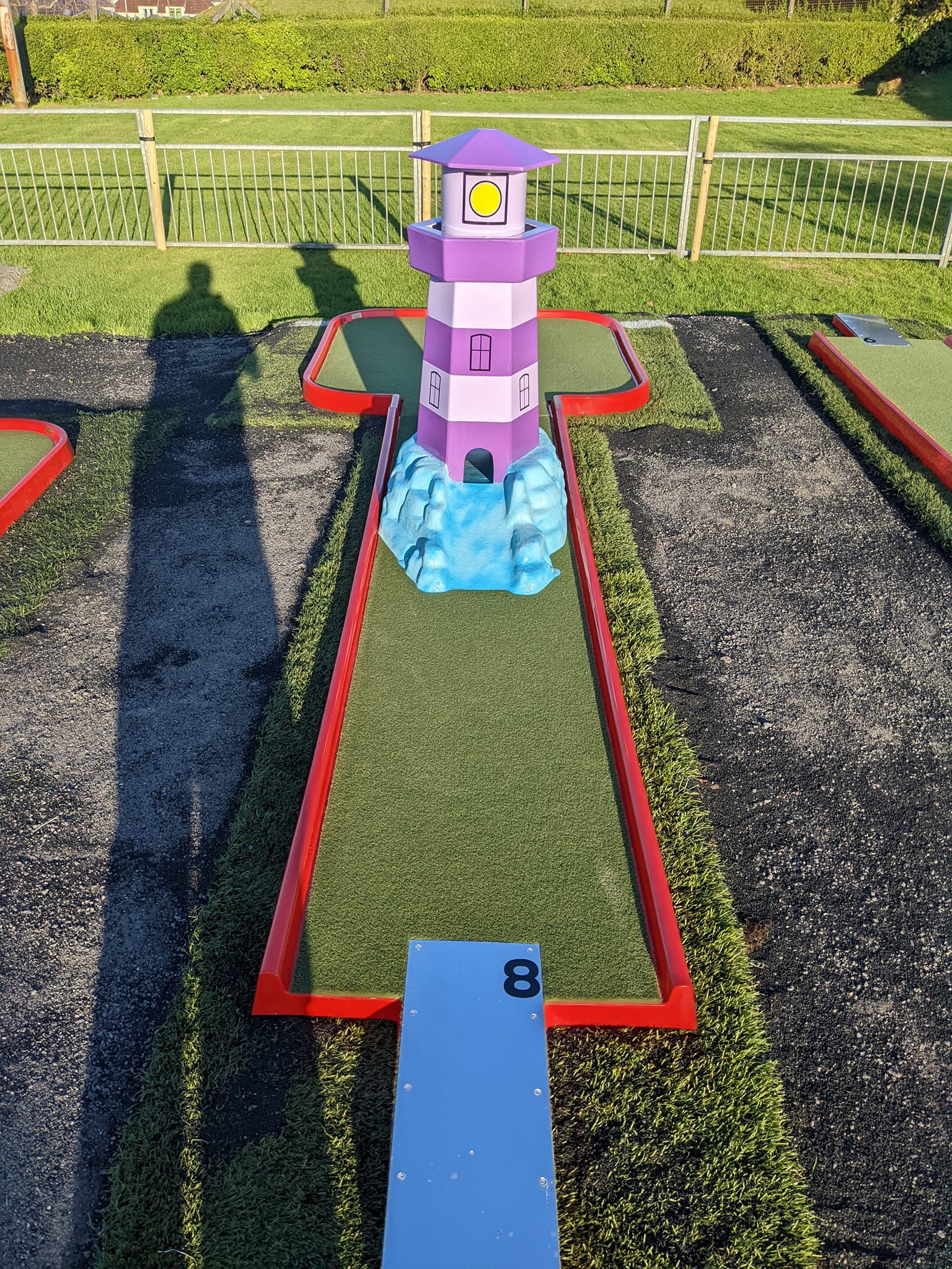 278884612_5648066898541077_5330765569918606216_n image gourock purple lighhouse