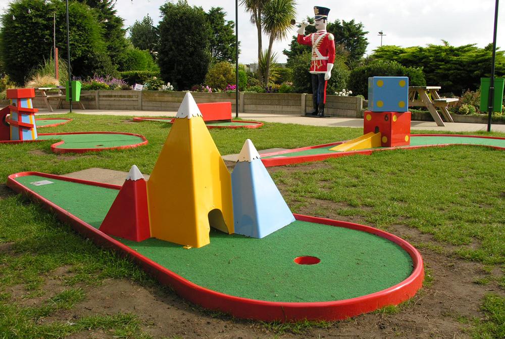 crazy-golf-mountains image Solider Course Old
